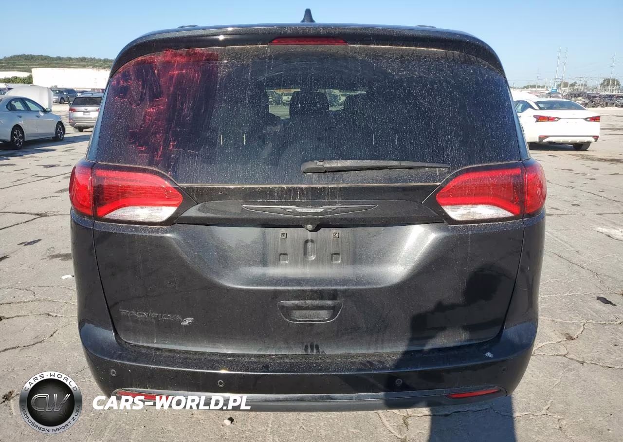 2019 Chrysler Pacifica Touring L Plus VIN:2C4RC1EGXKR548574 - 6