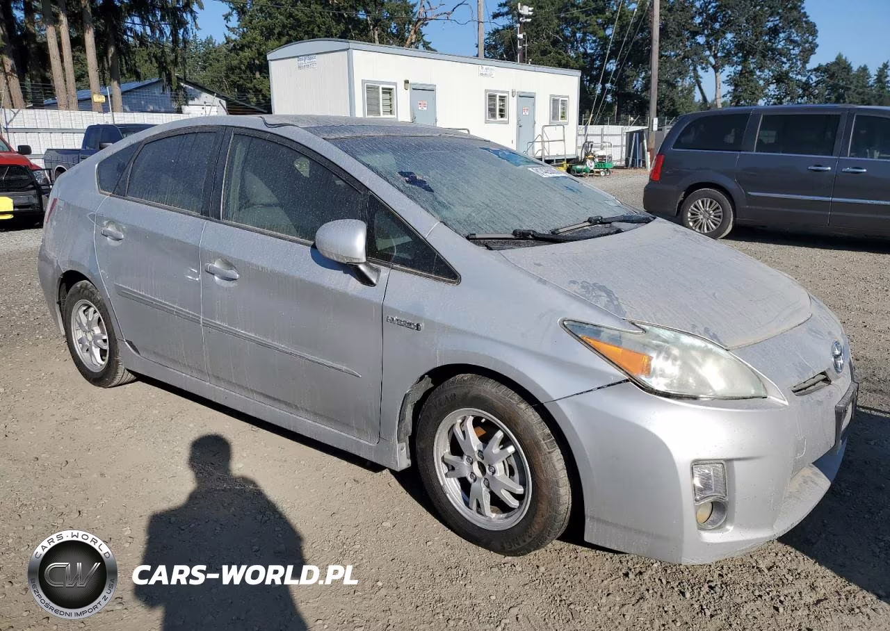 2011 Toyota Prius VIN:JTDKN3DU3B1443667 - 4