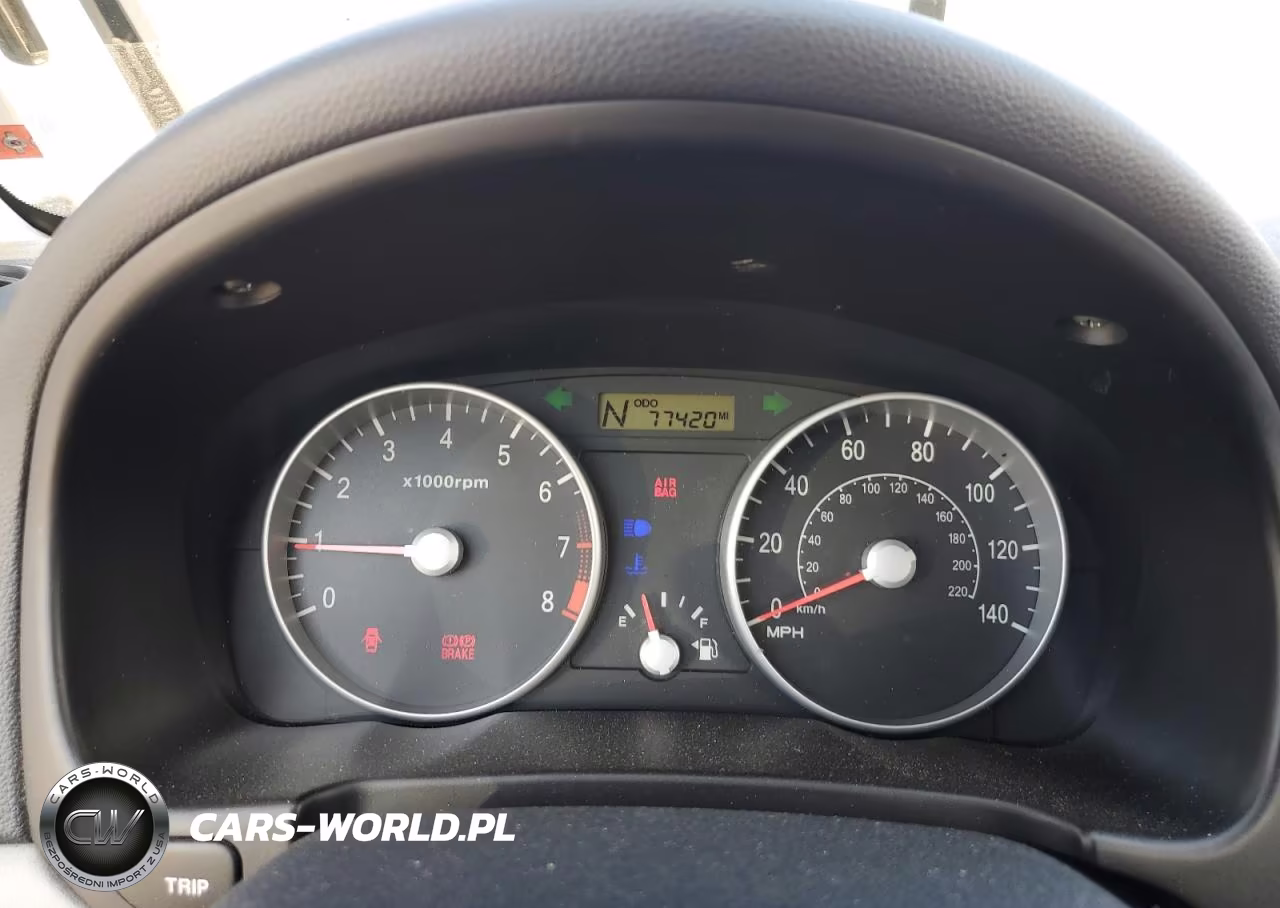 2008 Hyundai Accent Gs VIN:KMHCM36CX8U074563 - 9