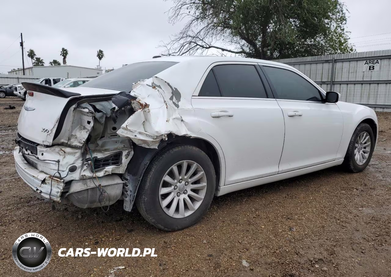 2012 Chrysler 300 VIN:2C3CCAAG8CH138797 - 3