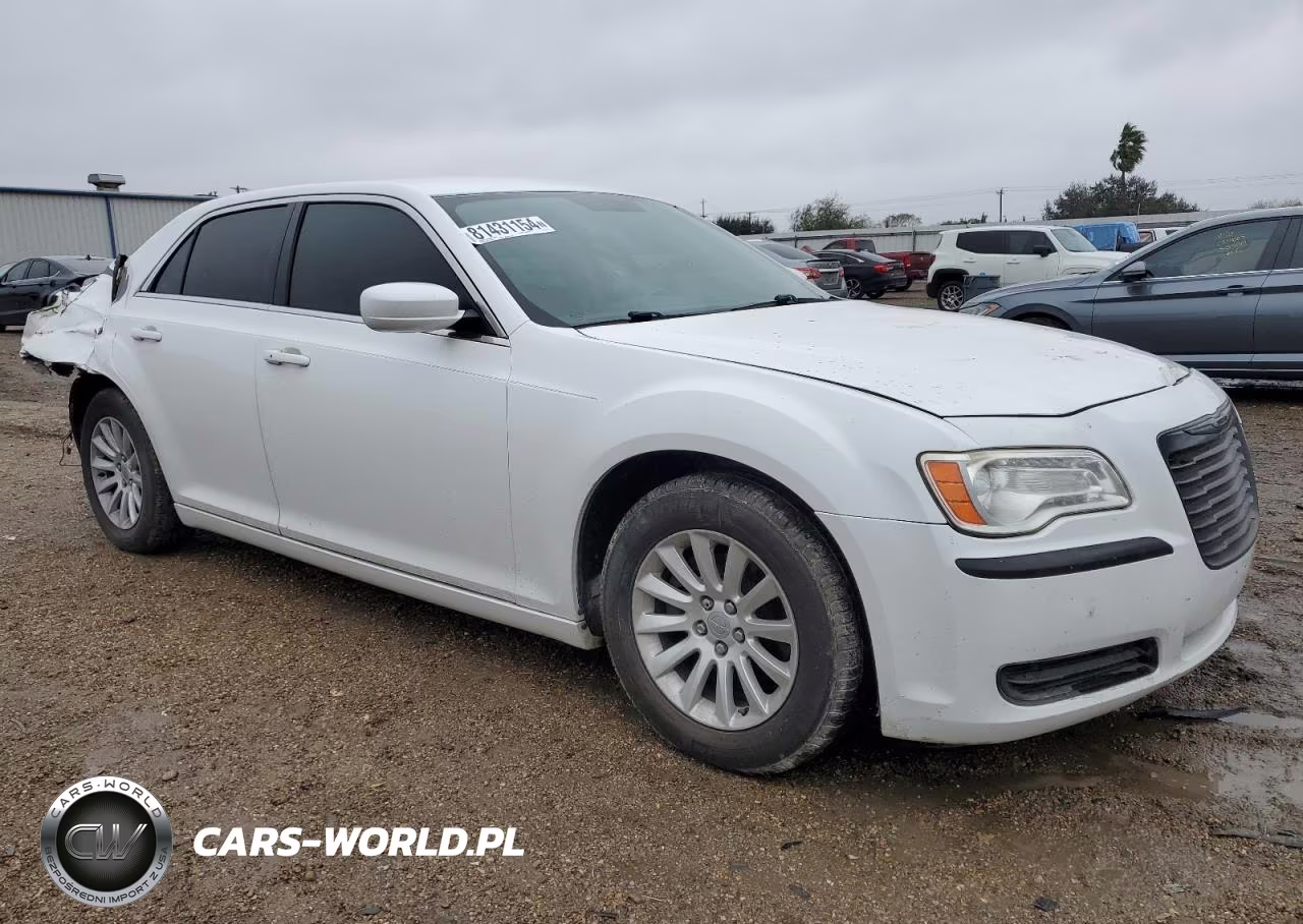 2012 Chrysler 300 VIN:2C3CCAAG8CH138797 - 4