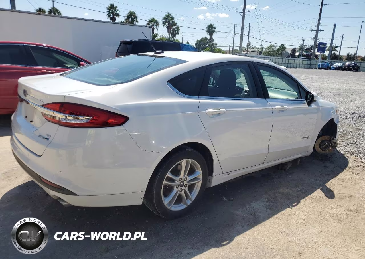 2018 Ford Fusion Se Hybrid VIN:3FA6P0LU1JR109286 - 3