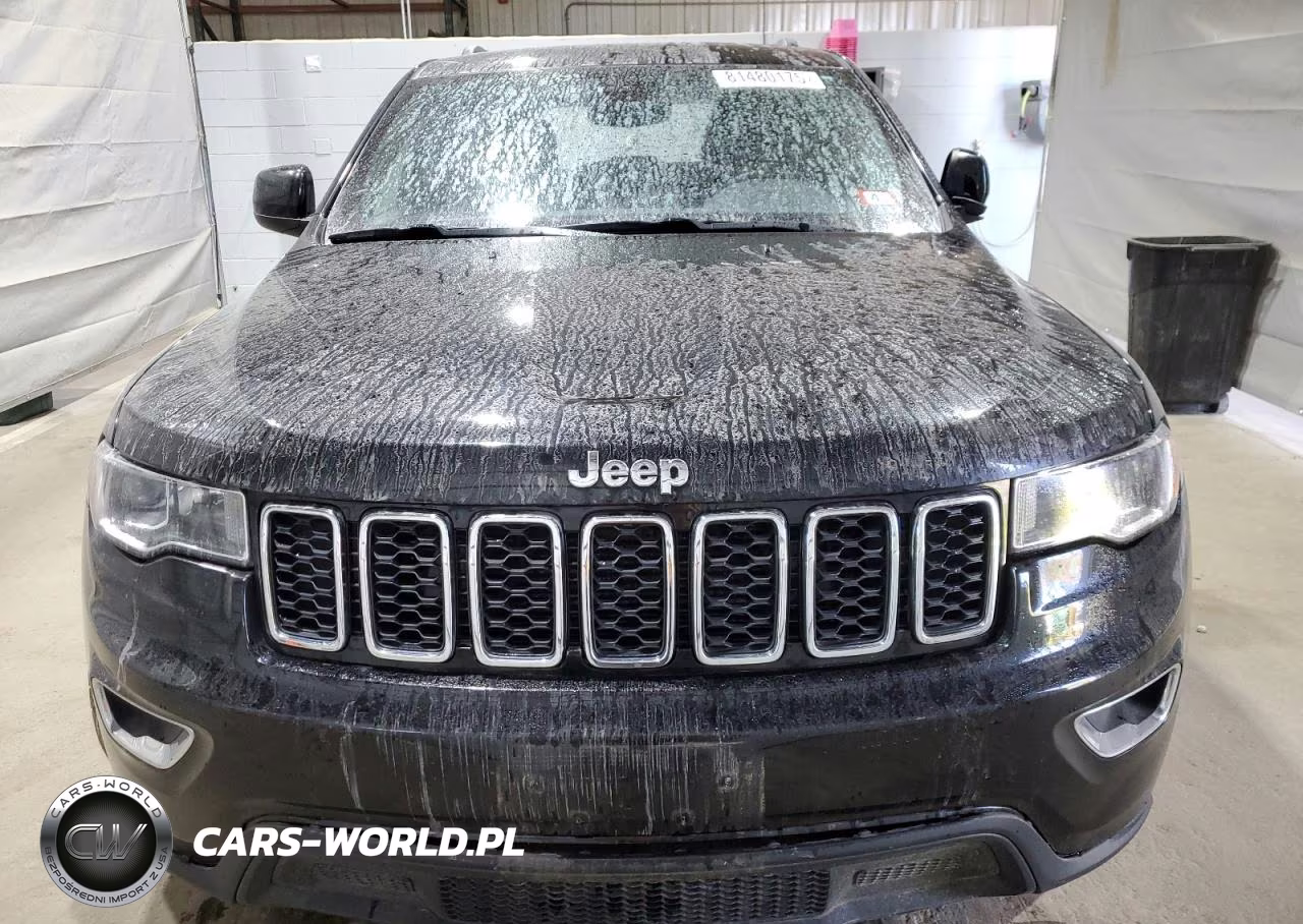 2017 Jeep Grand Cherokee Laredo VIN:1C4RJFAG4HC632450 - 5