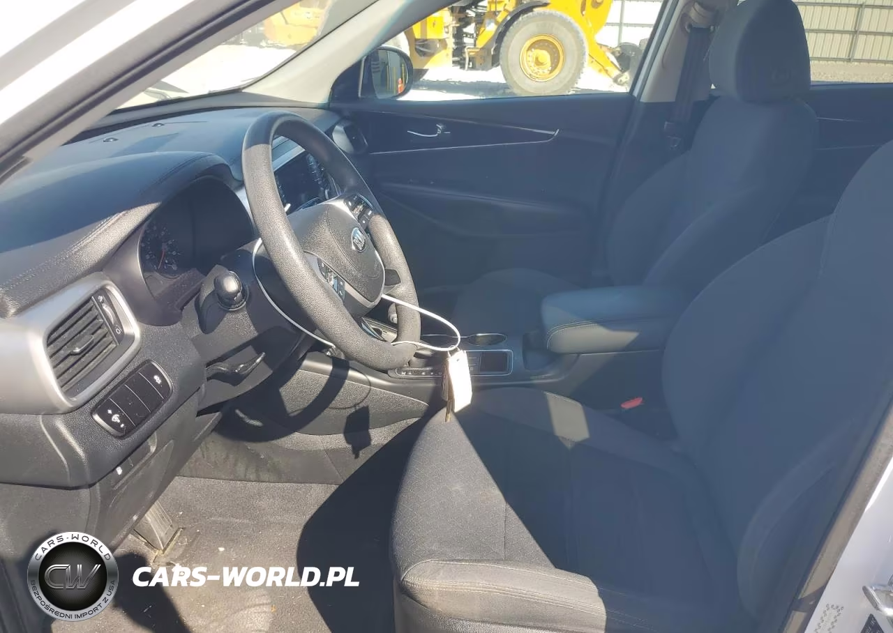 2020 Kia Sorento S VIN:5XYPG4A5XLG620607 - 7