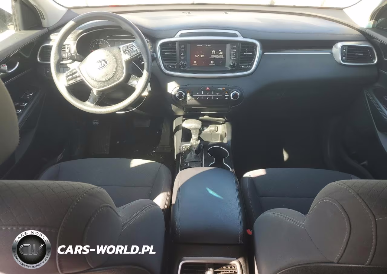 2020 Kia Sorento S VIN:5XYPG4A5XLG620607 - 8