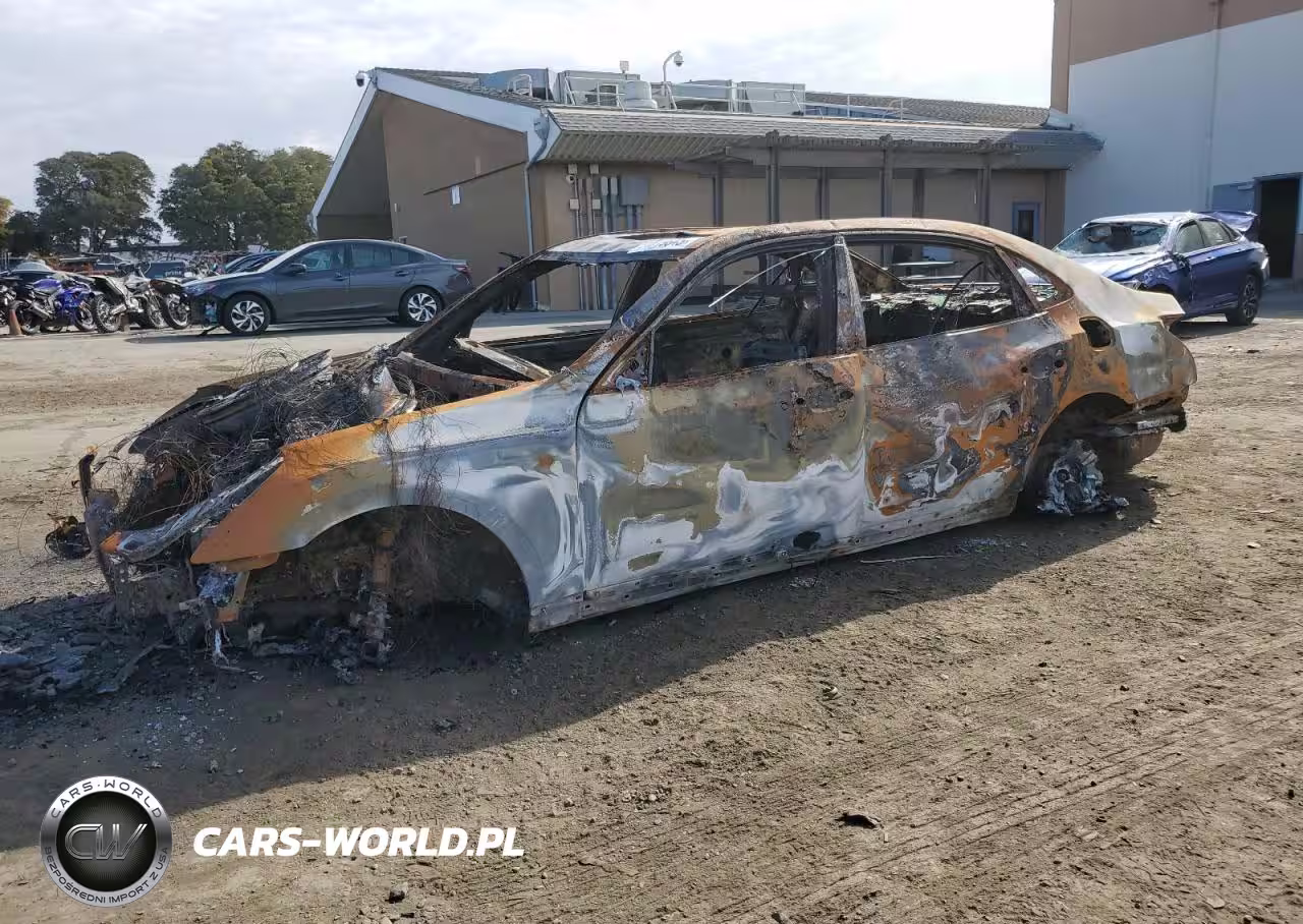 2013 Hyundai Equus Signature