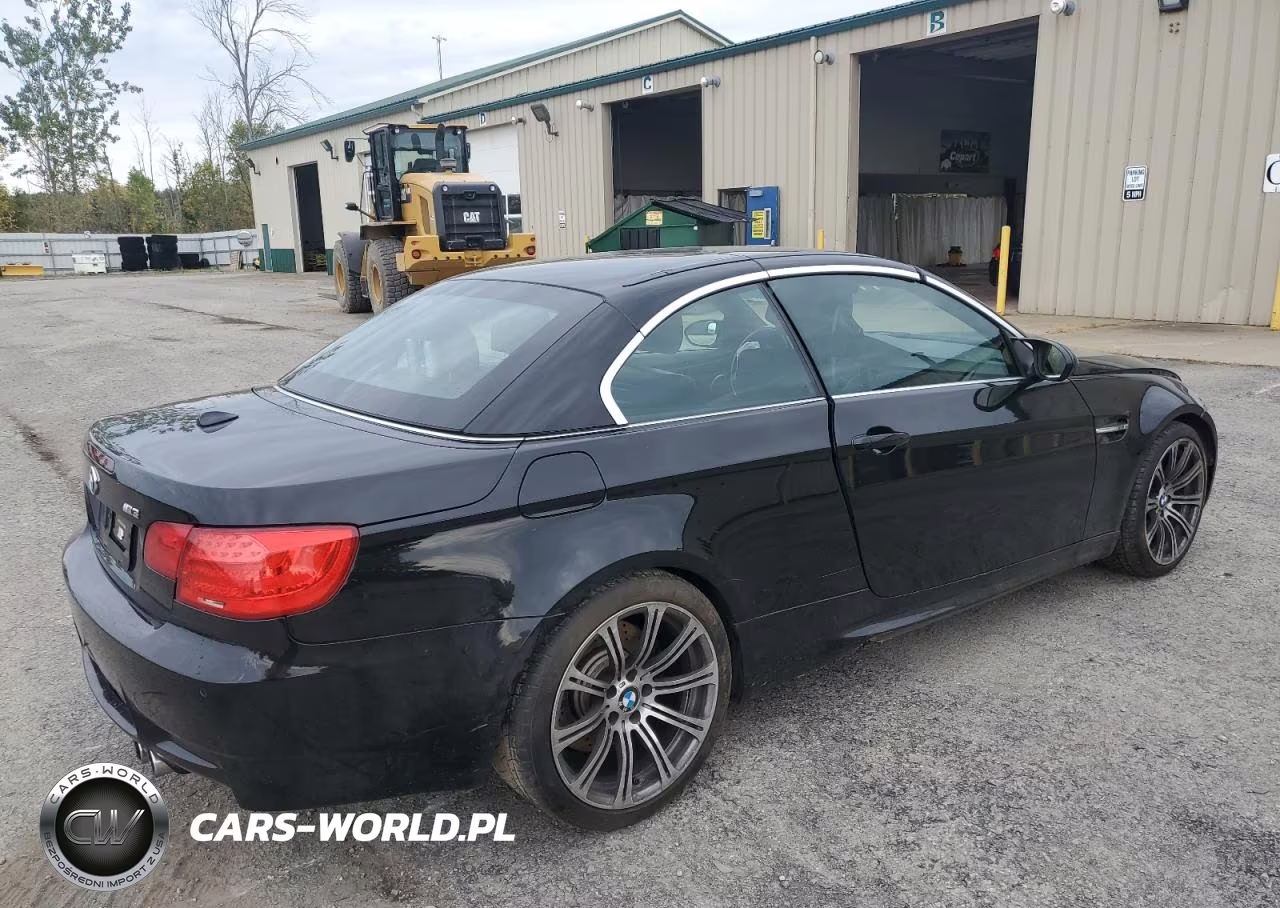 2011 BMW M3 VIN:WBSDX9C52BE584618 - 3