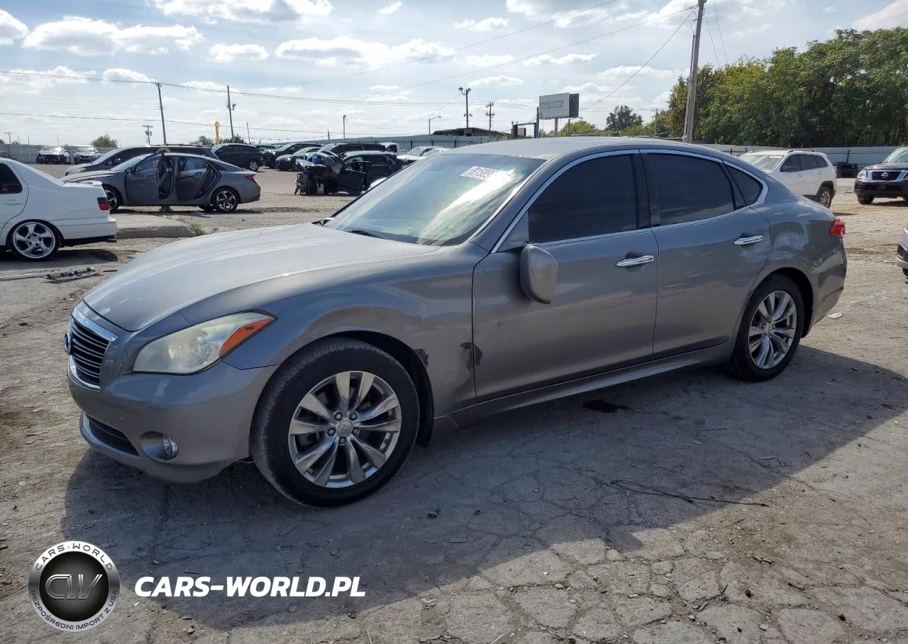 2012 Infiniti M37