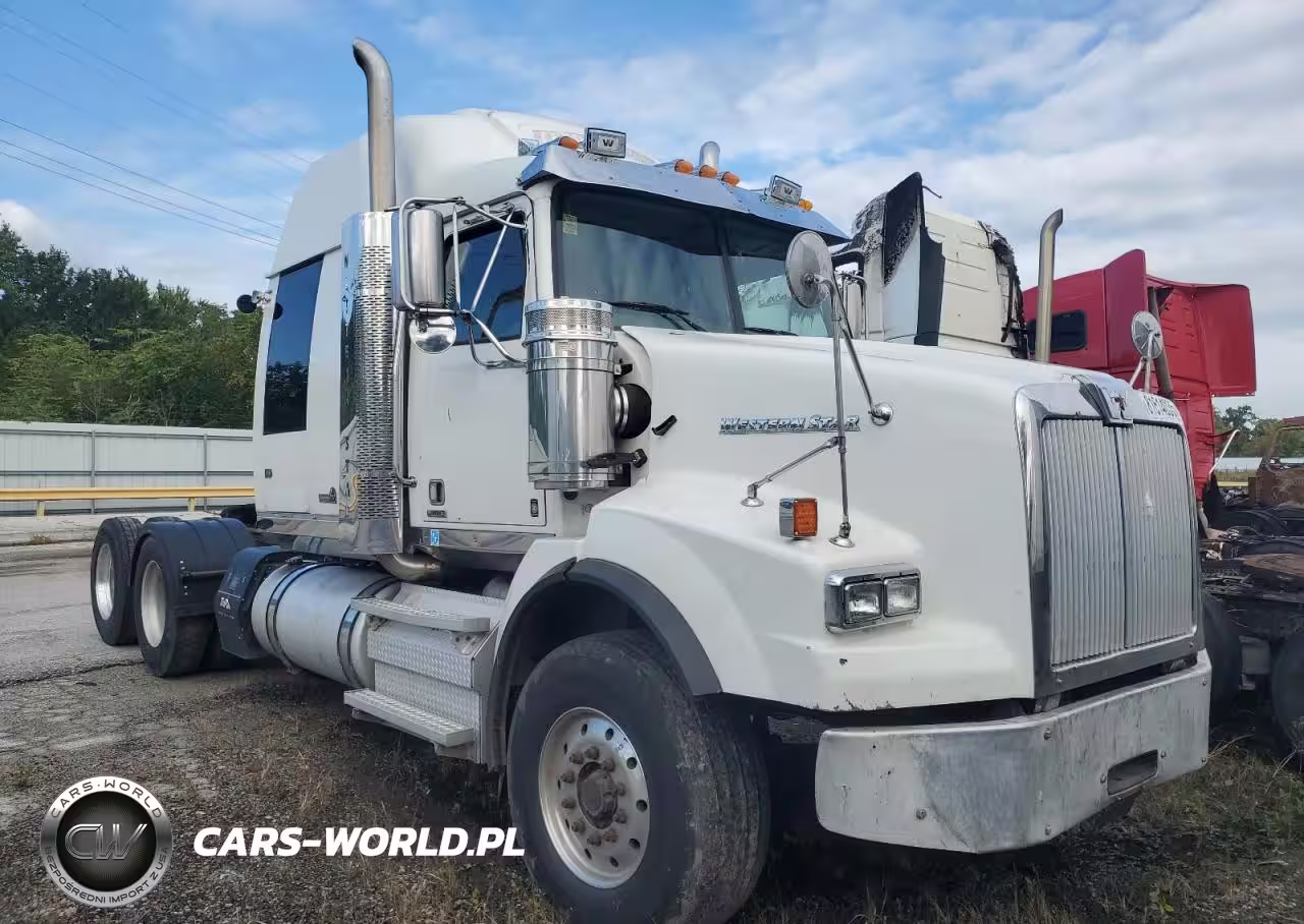 2016 Western Star 4900 Semi Truck