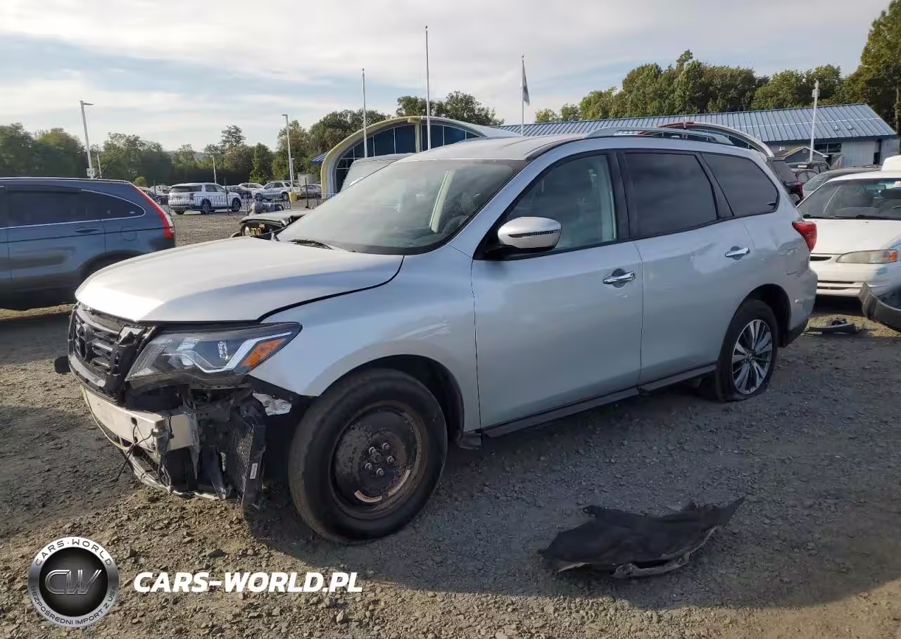 2020 Nissan Pathfinder Sv