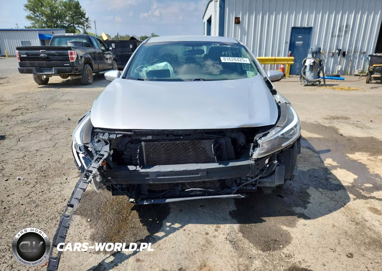 2018 Kia Forte Lx VIN:3KPFK4A78JE225590 - 5