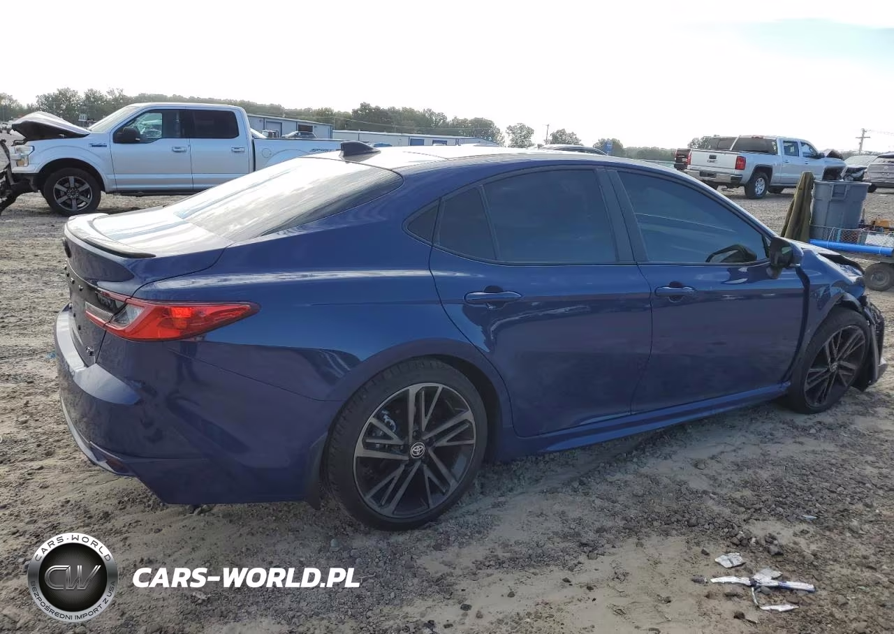 2025 Toyota Camry Xse VIN:4T1DAACK6SU034565 - 3