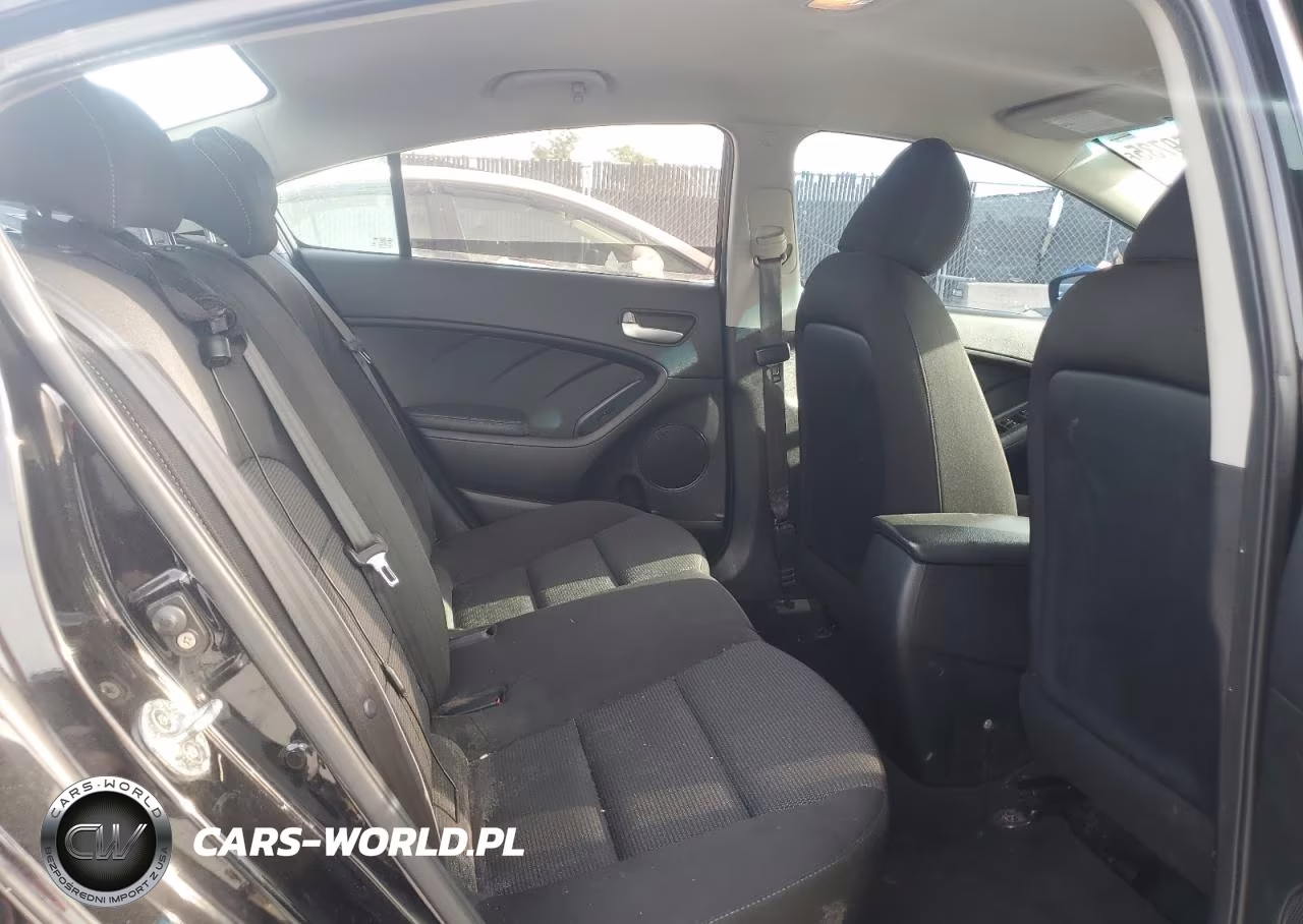 2018 Kia Forte Lx VIN:3KPFK4A77JE236791 - 10