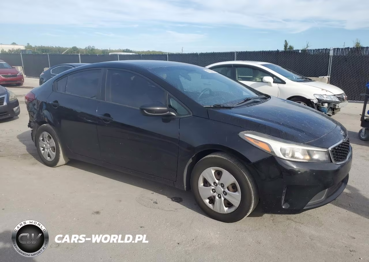2018 Kia Forte Lx VIN:3KPFK4A77JE236791 - 4