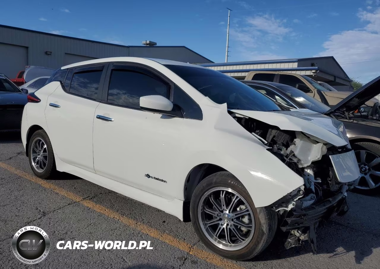 2018 Nissan Leaf S VIN:1N4AZ1CP1JC301360 - 4