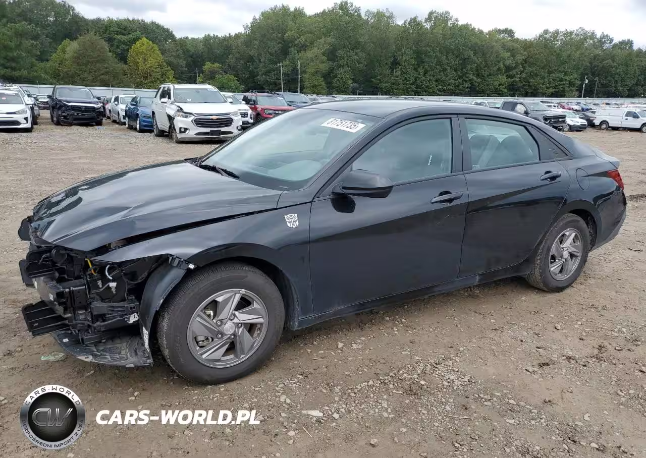 2025 Hyundai Elantra Se