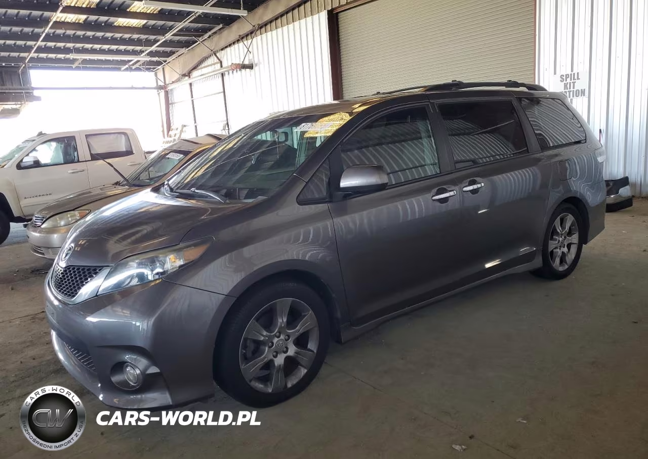 2014 Toyota Sienna Sport