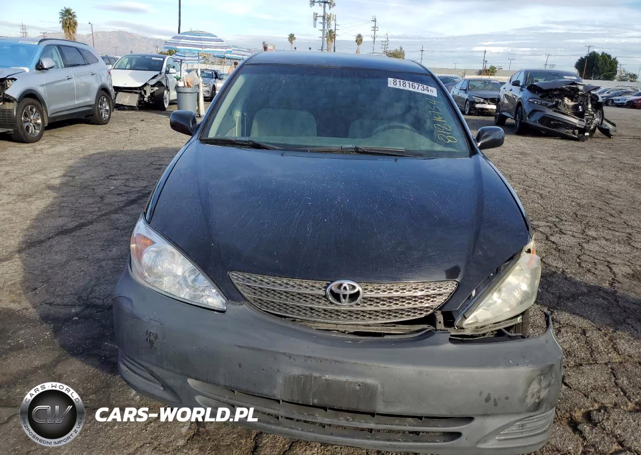 2002 Toyota Camry Le VIN:JTDBE32K220035359 - 5