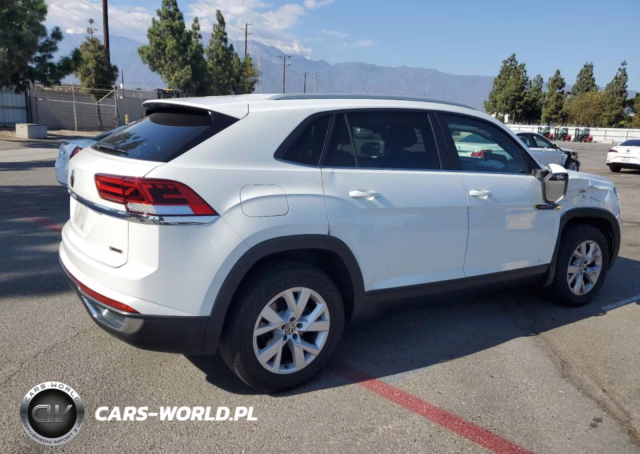 2020 Volkswagen Atlas Cross Sport S VIN:1V2GC2CA0LC202070 - 3