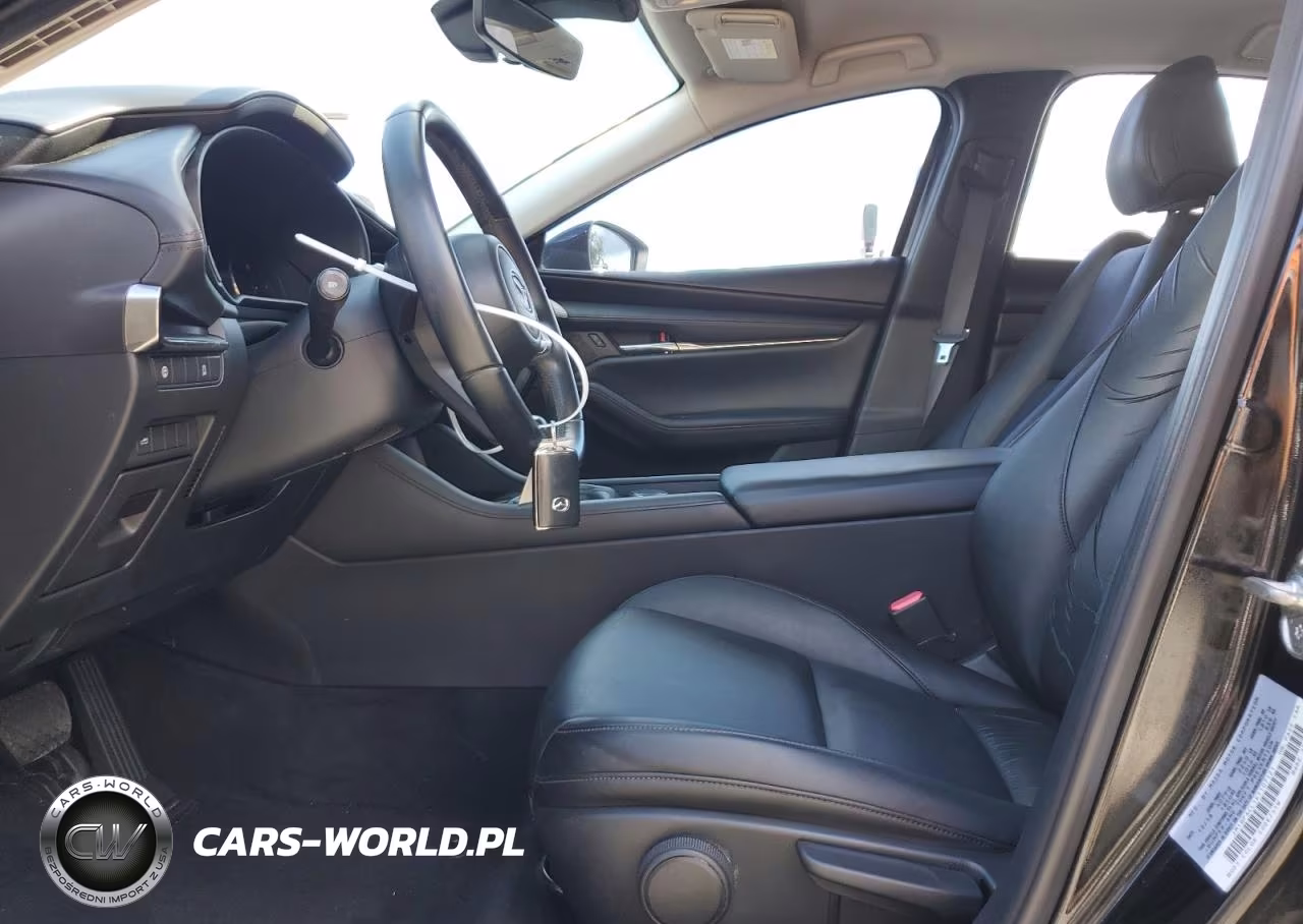 2019 Mazda 3 Preferred Plus VIN:JM1BPACL1K1107121 - 7