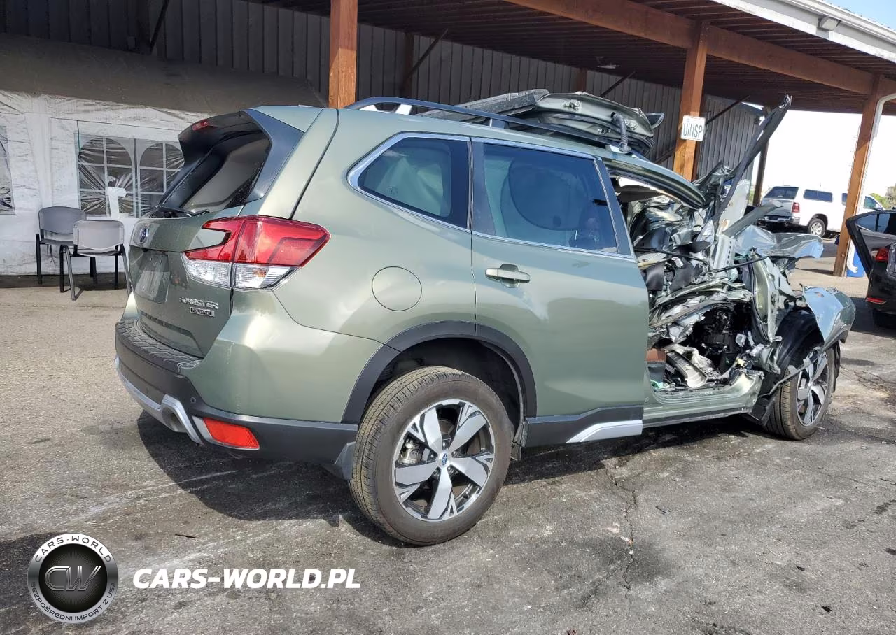 2021 Subaru Forester Touring VIN:JF2SKAXC4MH498365 - 3