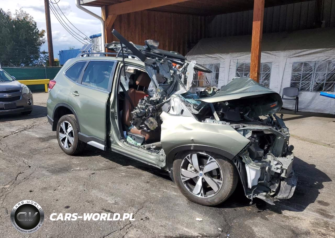 2021 Subaru Forester Touring VIN:JF2SKAXC4MH498365 - 4