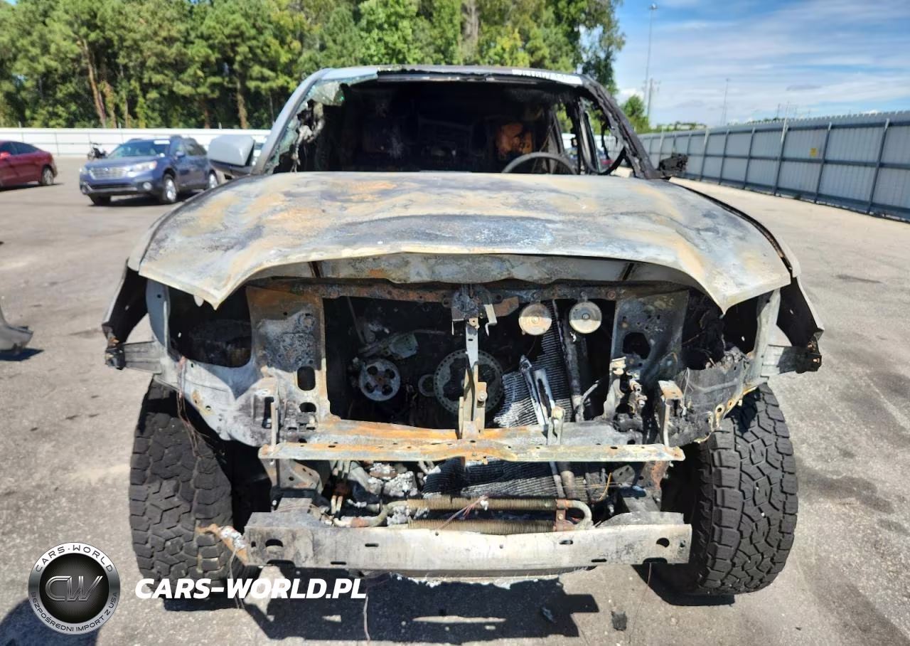 2020 Toyota Tacoma Double Cab VIN:5TFCZ5AN7LX212366 - 5