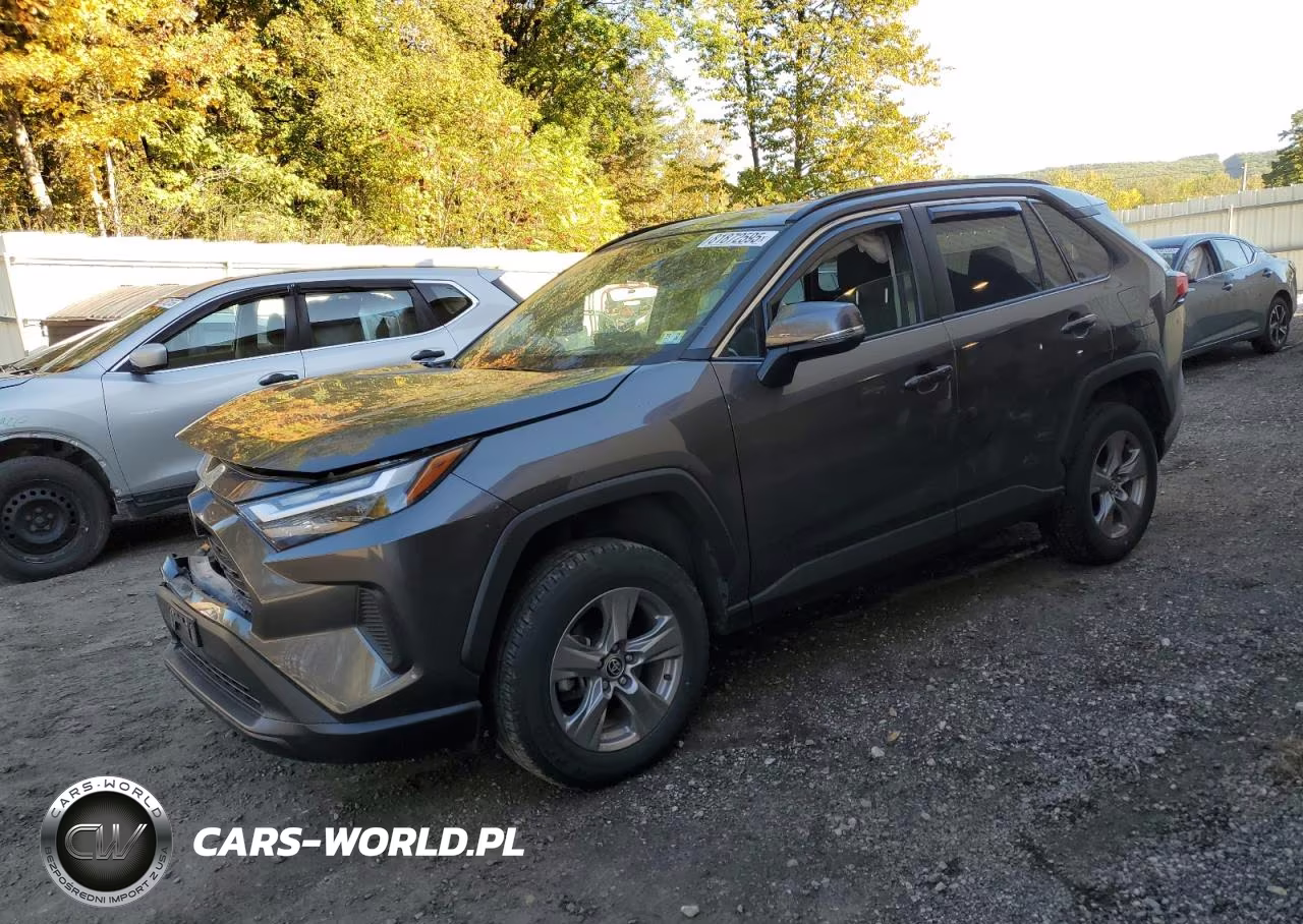 2024 Toyota Rav4 Xle – zdjęcie 1 z 13