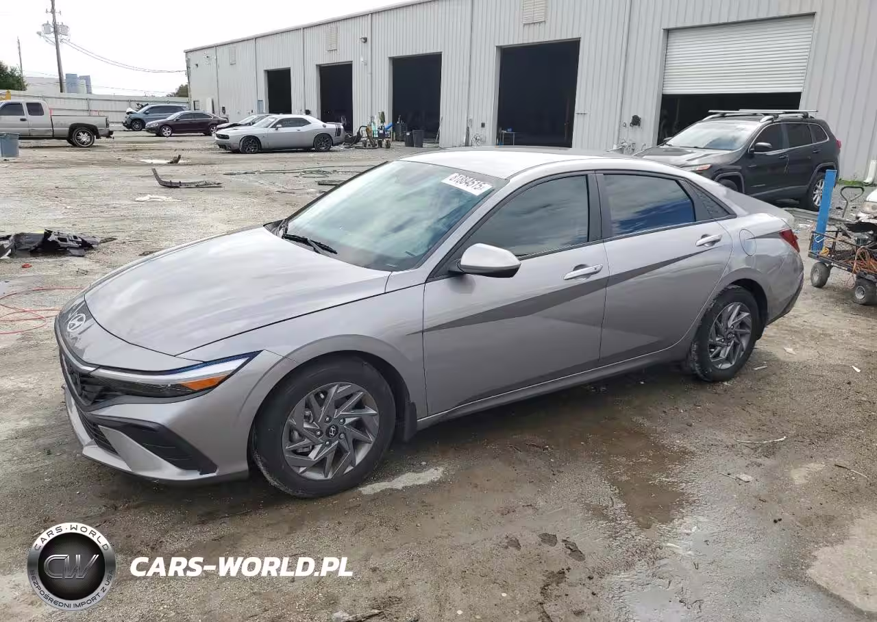 2024 Hyundai Elantra Sel