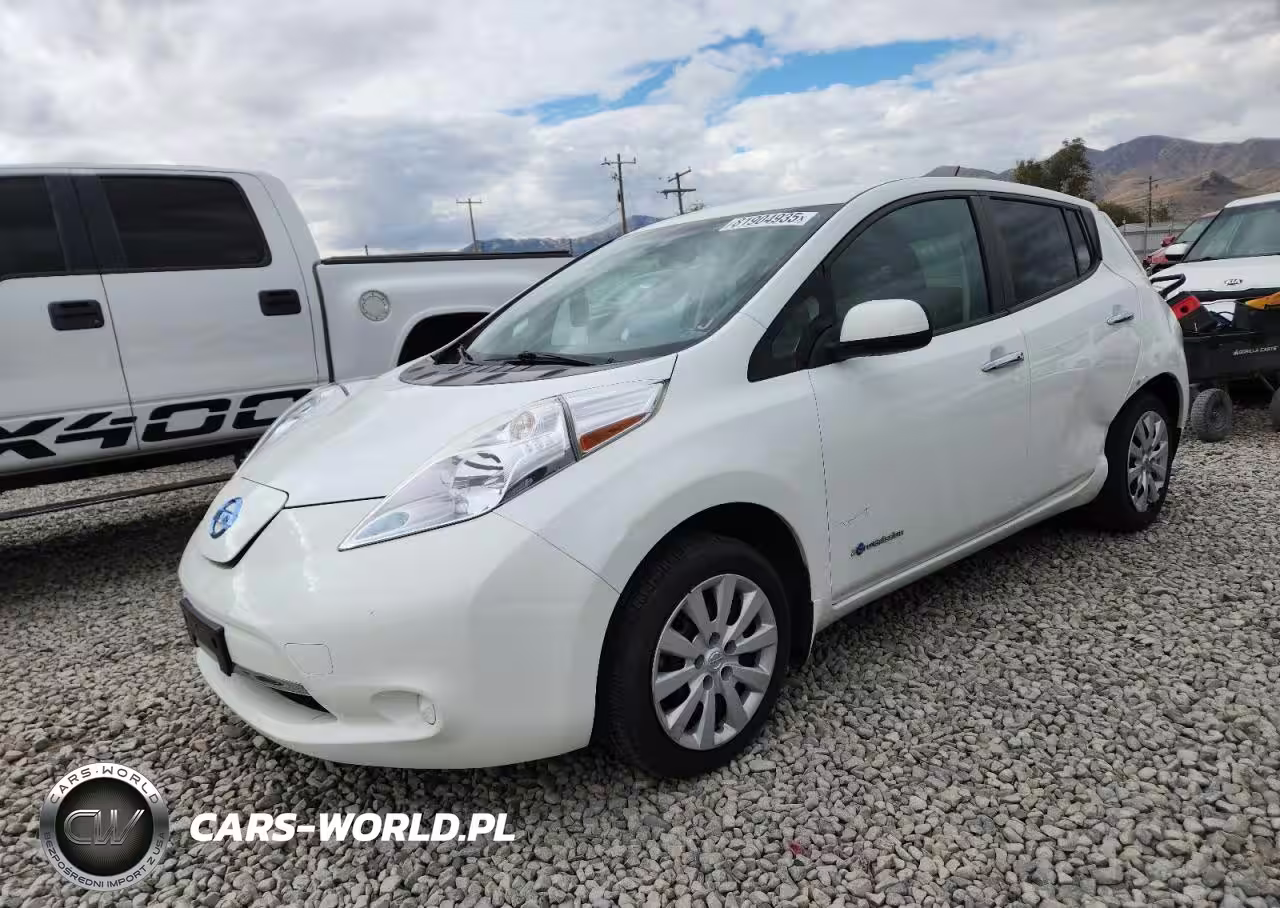 2015 Nissan Leaf S