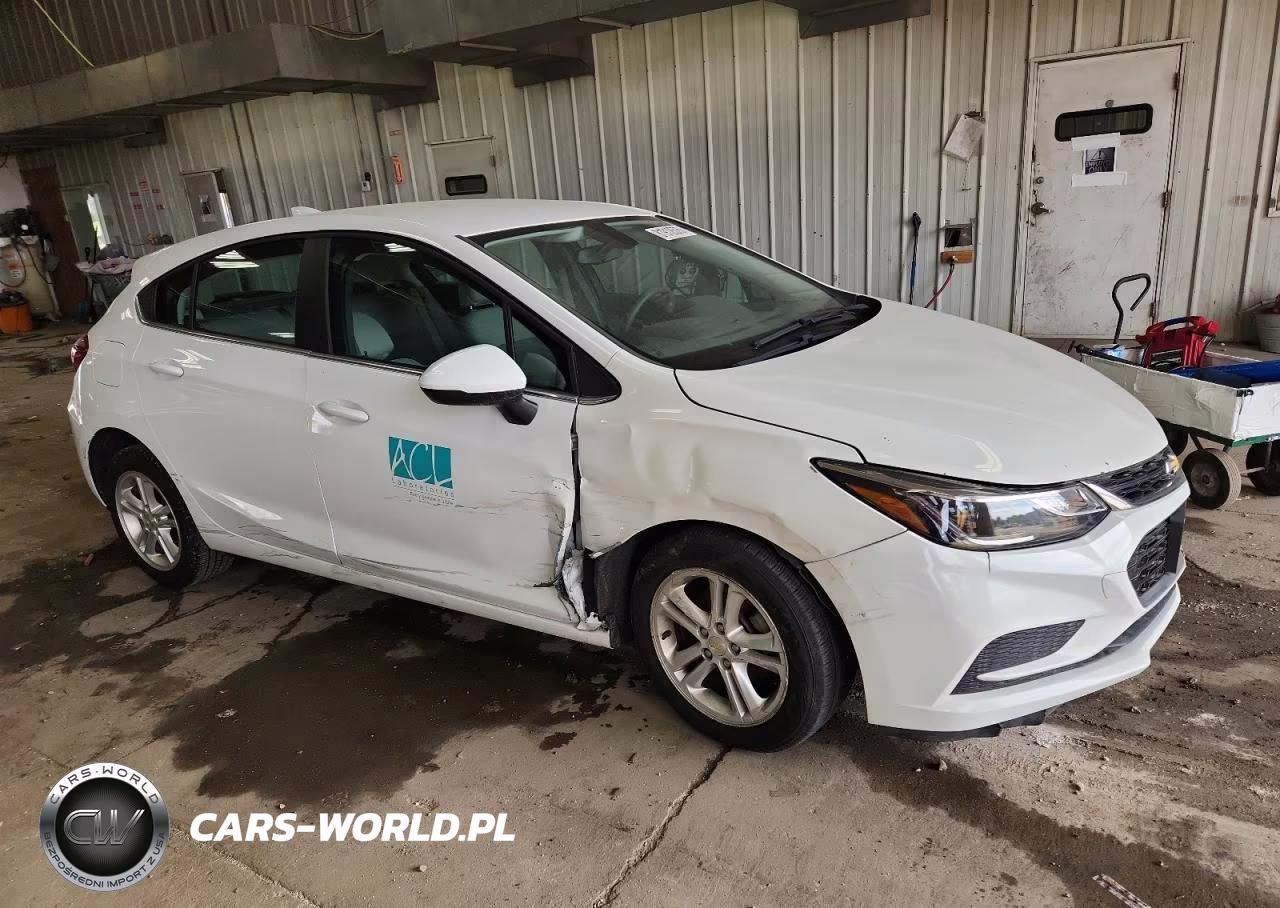 2018 Chevrolet Cruze Lt VIN:3G1BE6SMXJS653158 - 4