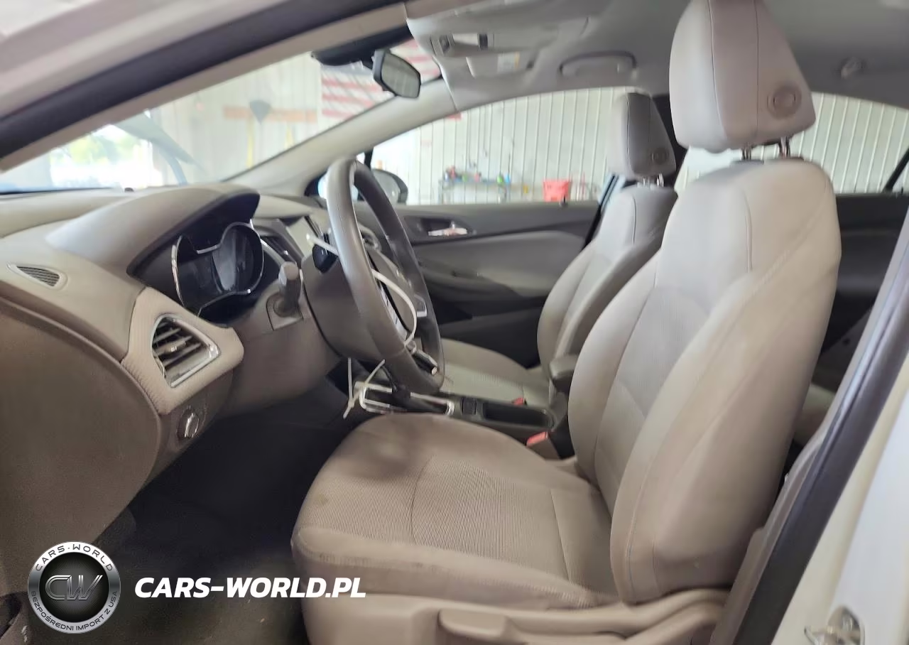 2018 Chevrolet Cruze Lt VIN:3G1BE6SMXJS653158 - 7