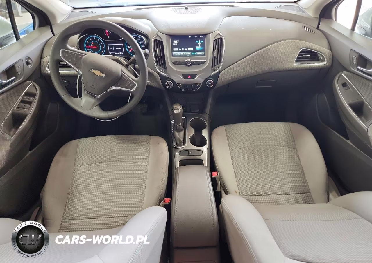 2018 Chevrolet Cruze Lt VIN:3G1BE6SMXJS653158 - 8