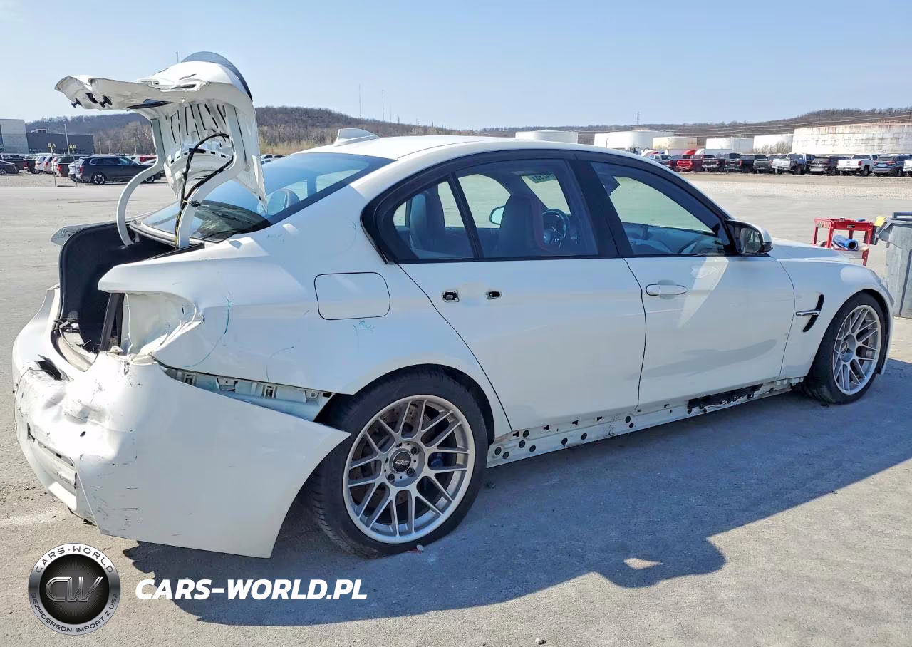 2015 BMW M3 VIN:WBS3C9C51FP803523 - 3