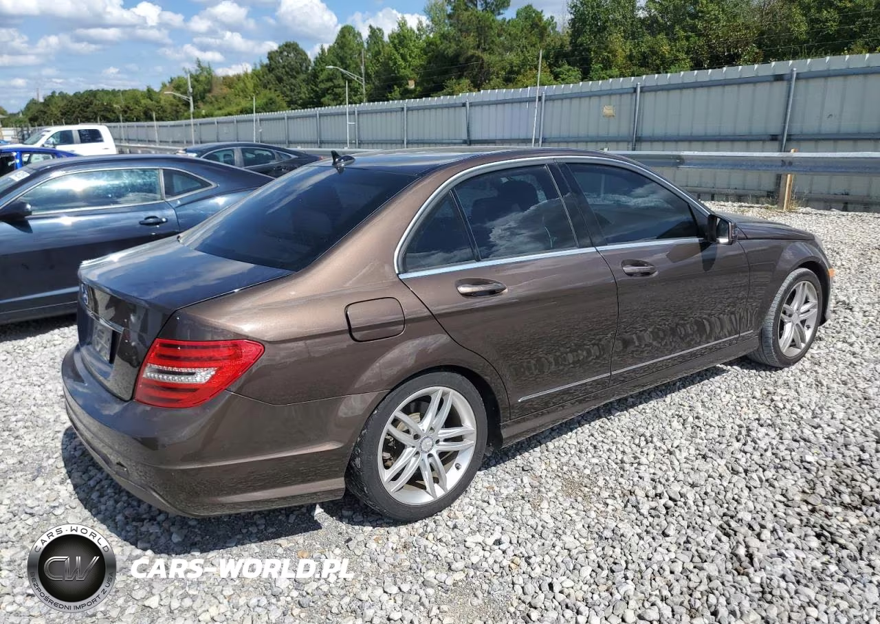 2014 Mercedes-Benz C 250 VIN:WDDGF4HBXER309719 - 3