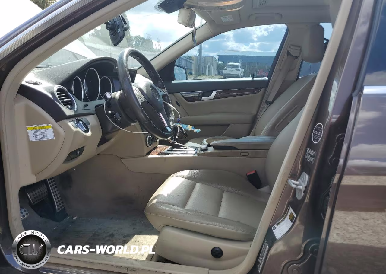 2014 Mercedes-Benz C 250 VIN:WDDGF4HBXER309719 - 7