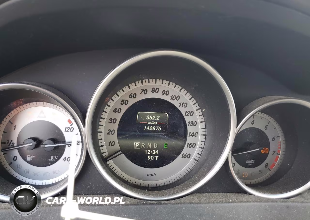 2014 Mercedes-Benz C 250 VIN:WDDGF4HBXER309719 - 9