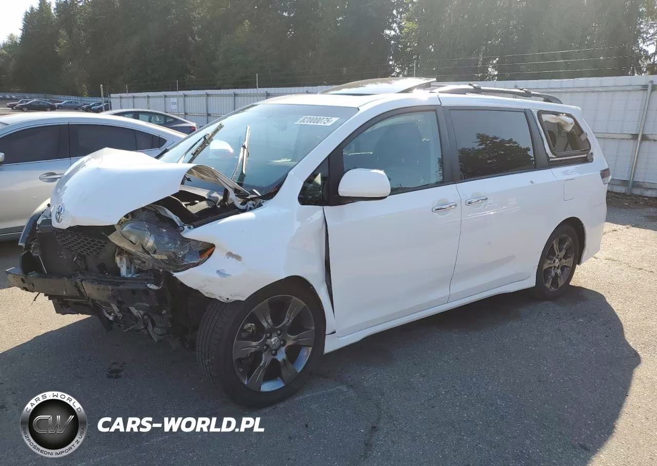 2016 Toyota Sienna Se – zdjęcie 1 z 14