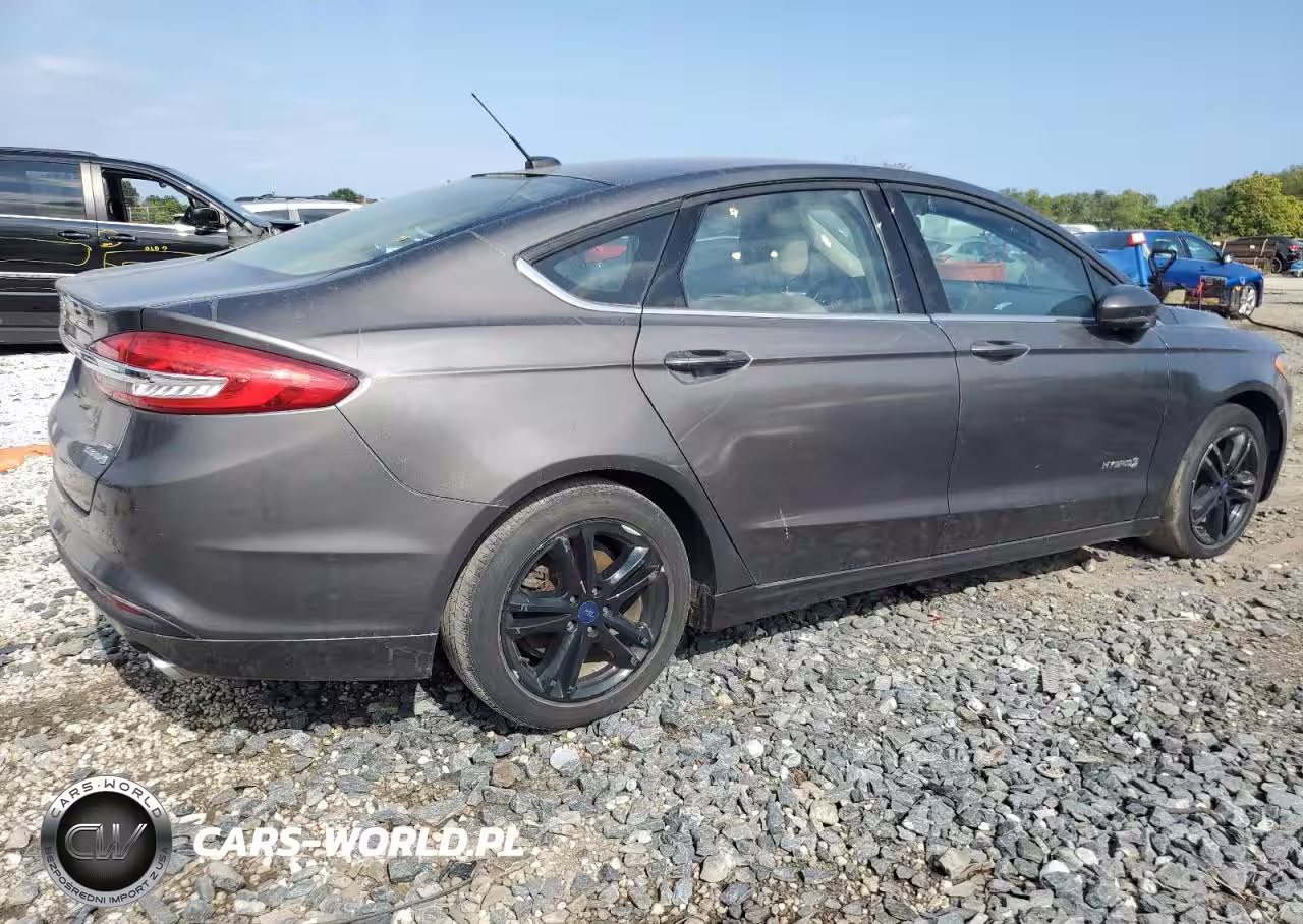 2018 Ford Fusion Se Hybrid VIN:3FA6P0LU5JR227552 - 3