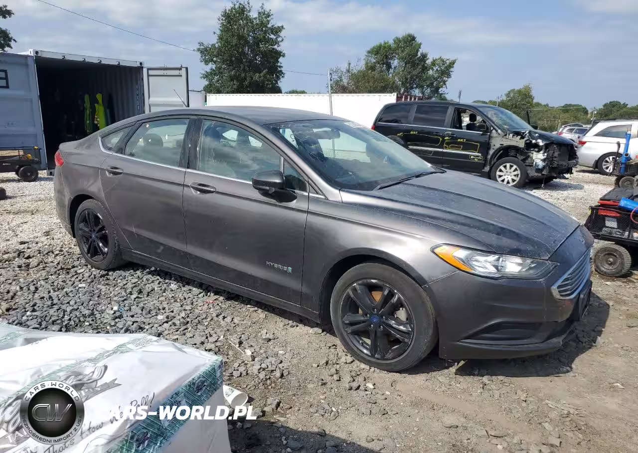 2018 Ford Fusion Se Hybrid VIN:3FA6P0LU5JR227552 - 4