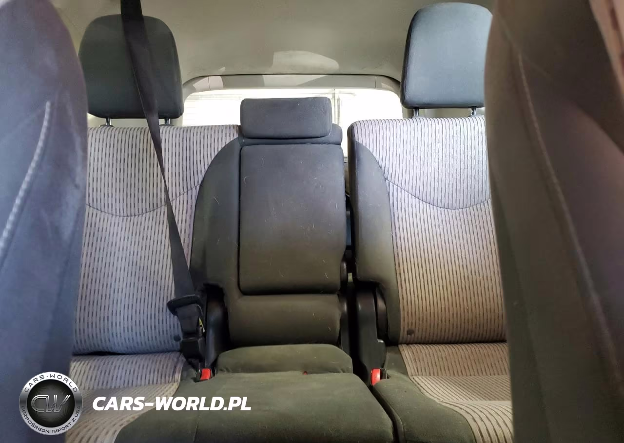 2015 Toyota Prius V Three VIN:JTDZN3EU3FJ028366 - 10