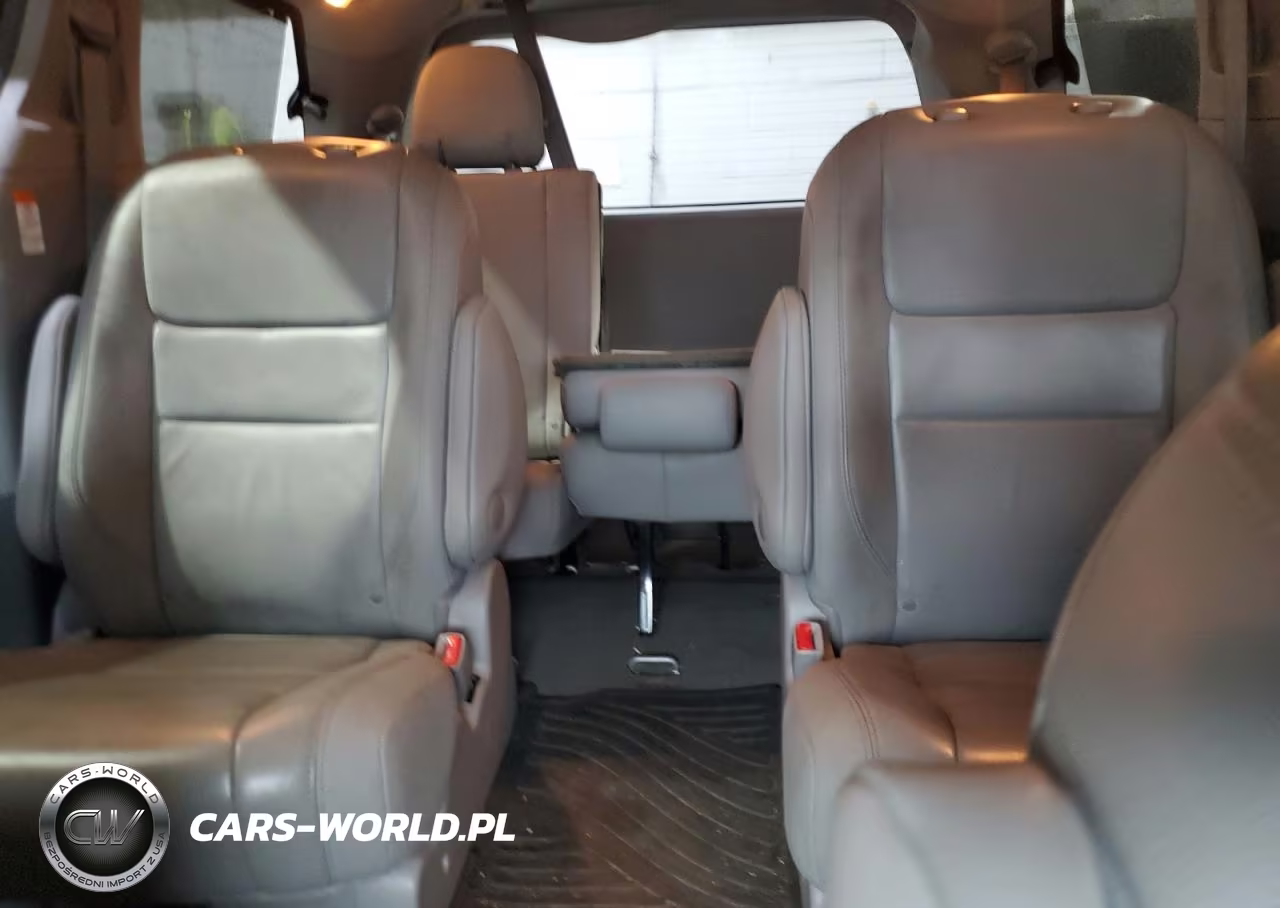 2017 Toyota Sienna Xle Premium 7-Passenger VIN:5TDDZ3DCXHS156584 - 10