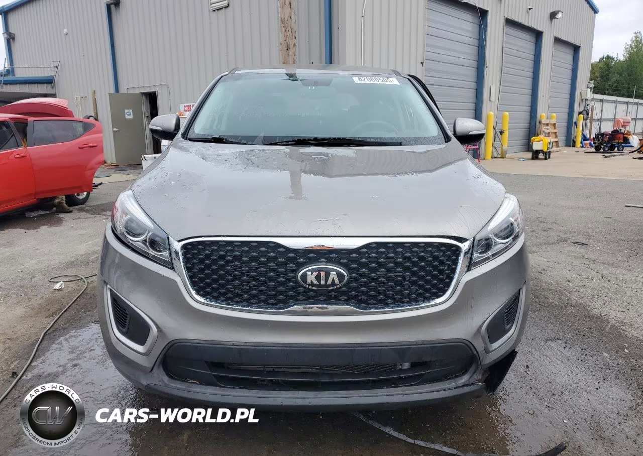 2017 Kia Sorento L VIN:5XYPG4A35HG193603 - 5