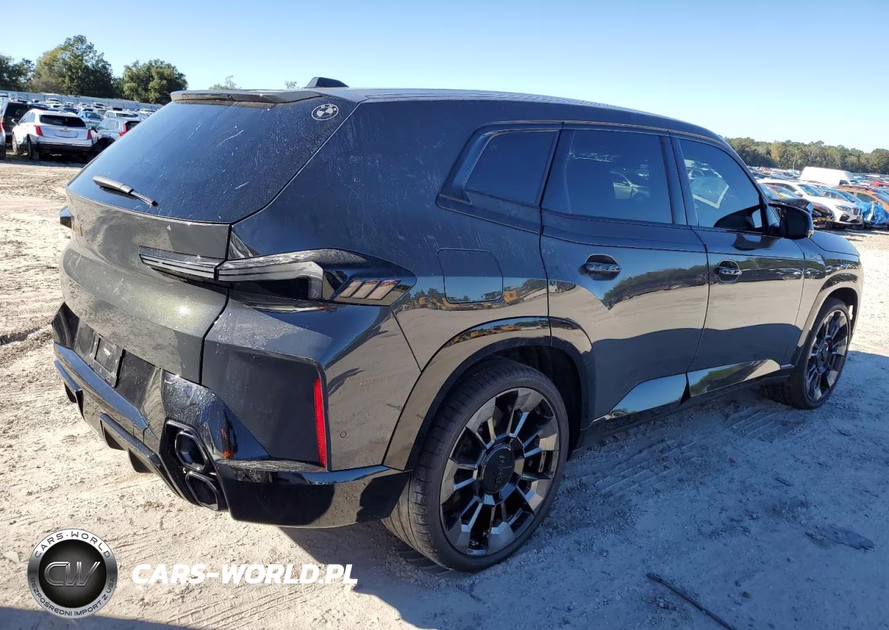 2023 BMW Xm VIN:5YM23CS0XP9S50227 - 3