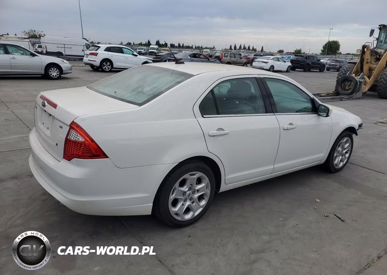 2011 Ford Fusion Se VIN:3FAHP0HA5BR174831 - 3