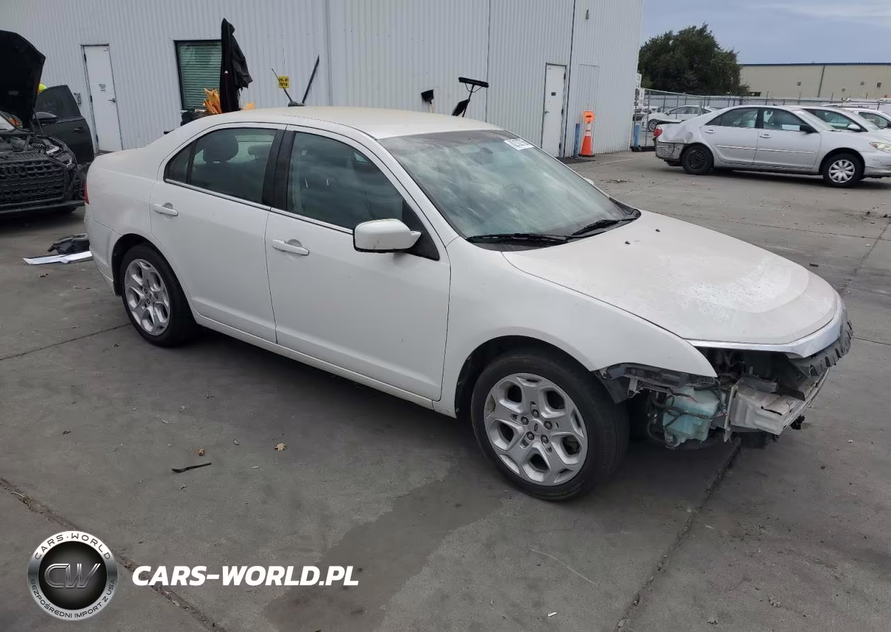 2011 Ford Fusion Se VIN:3FAHP0HA5BR174831 - 4