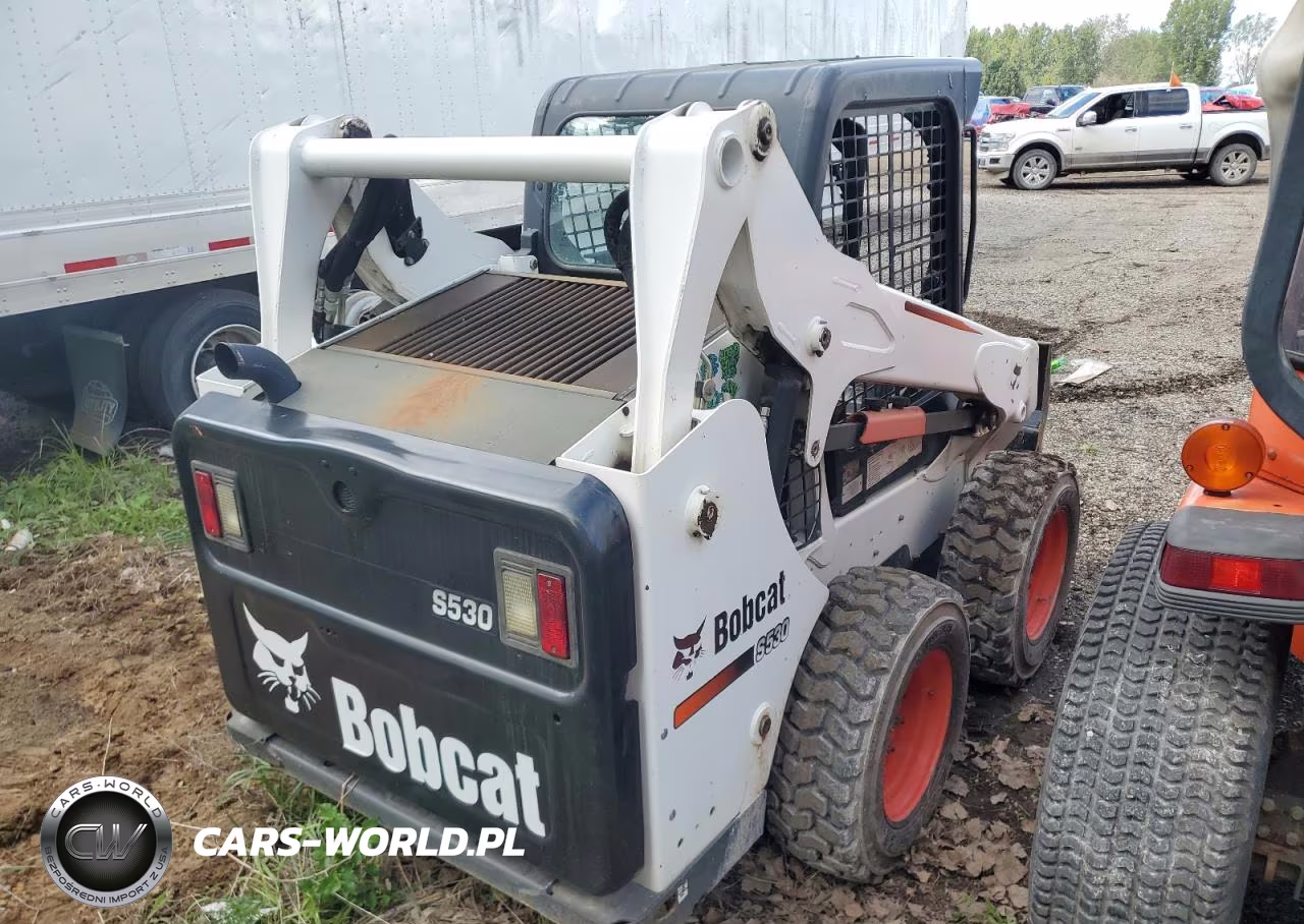 2015 Bobcat S530 Skid Steer Loader VIN:82104335 - 4