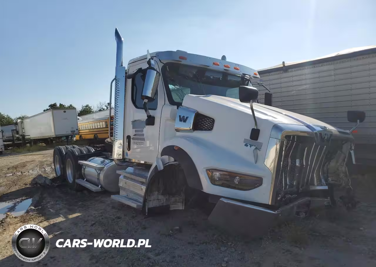 2024 Western Star 49X Chassis Semi Truck