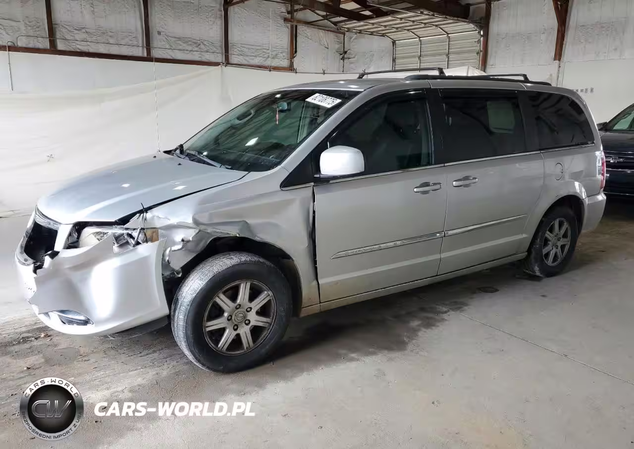 2012 Chrysler Town & Country Touring