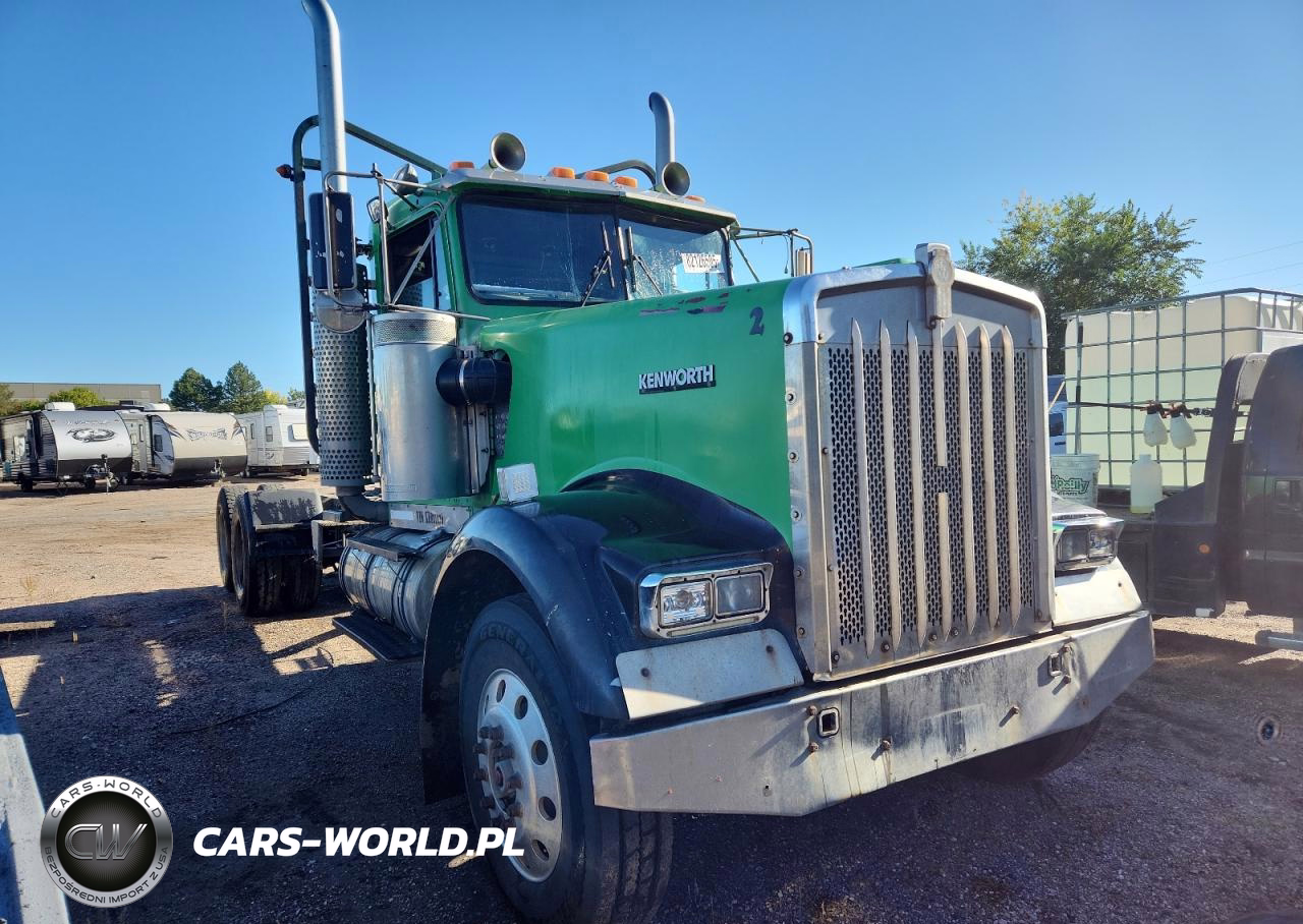 1999 Kenworth W900 Semi Truck